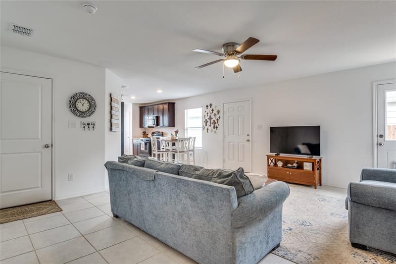 7517 Larson Lane, McKinney TX 75071 - Photo 6