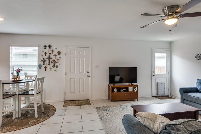 7517 Larson Lane, McKinney TX 75071 - Photo 3