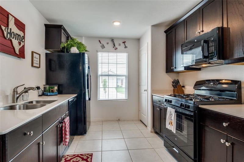7517 Larson Lane, McKinney TX 75071 - Photo 9