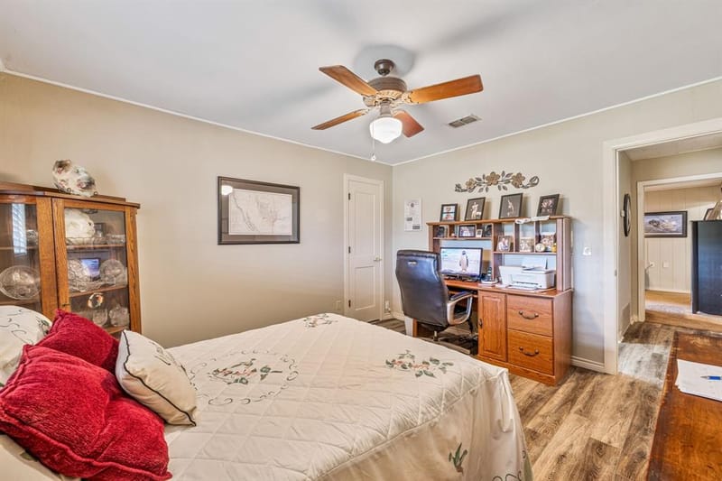 15061 Highway 6, Iredell TX 76649 - Photo 13