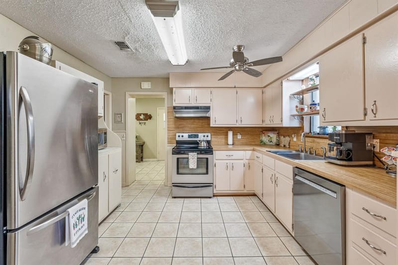 15061 Highway 6, Iredell TX 76649 - Photo 9