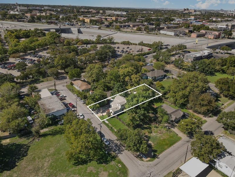 815 Viola Street, Dallas TX 75203