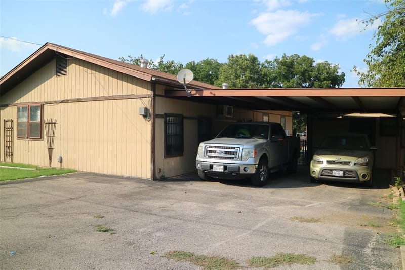 3601 Greenbrook Street, Granbury TX 76048 - Photo 3