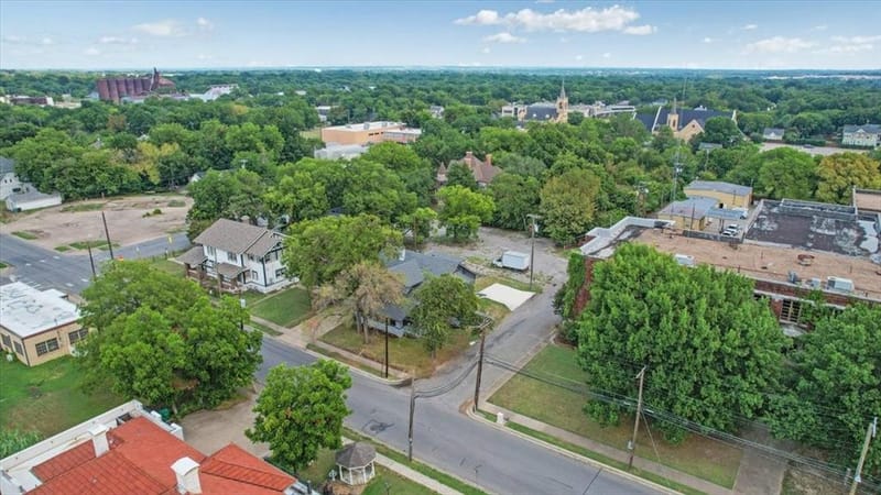 114 W King Street, Sherman TX 75090 - Photo 39