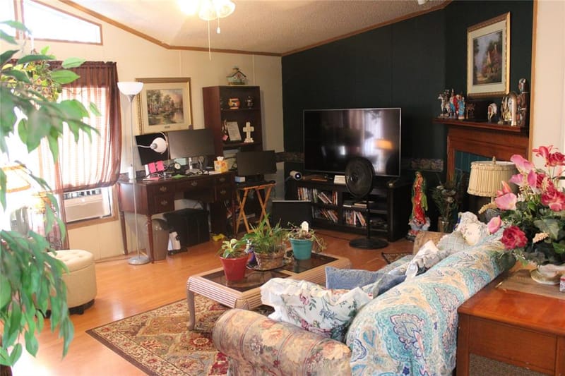 7730 County Road 1230, Godley TX 76044 - Photo 10