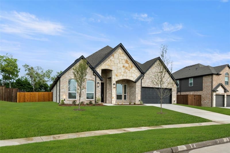 1911 Aspen, Cedar Hill TX 75104 - Photo 2