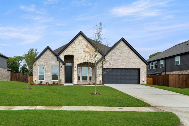 1911 Aspen, Cedar Hill TX 75104