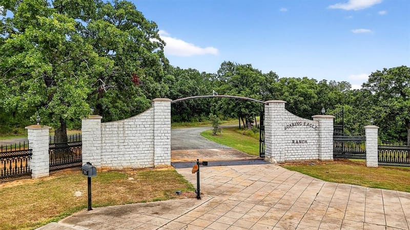 2887 Liberty Road, Gordonville TX 76245 - Photo 9