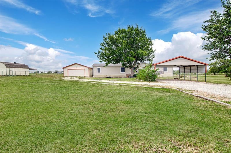 6121 Falcon Court S, Joshua TX 76058 - Photo 2