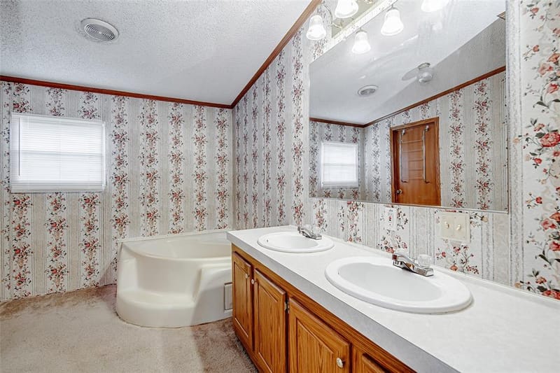 6121 Falcon Court S, Joshua TX 76058 - Photo 12