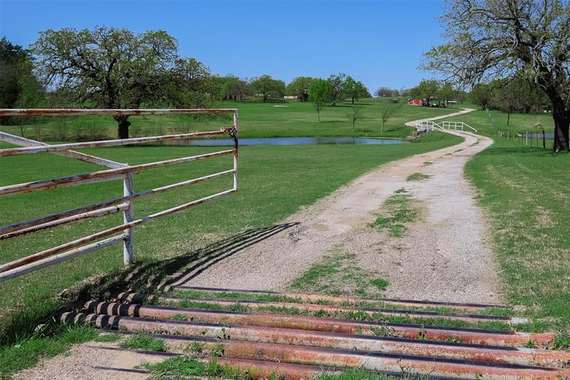 4425 County Road 711, Cleburne TX 76031