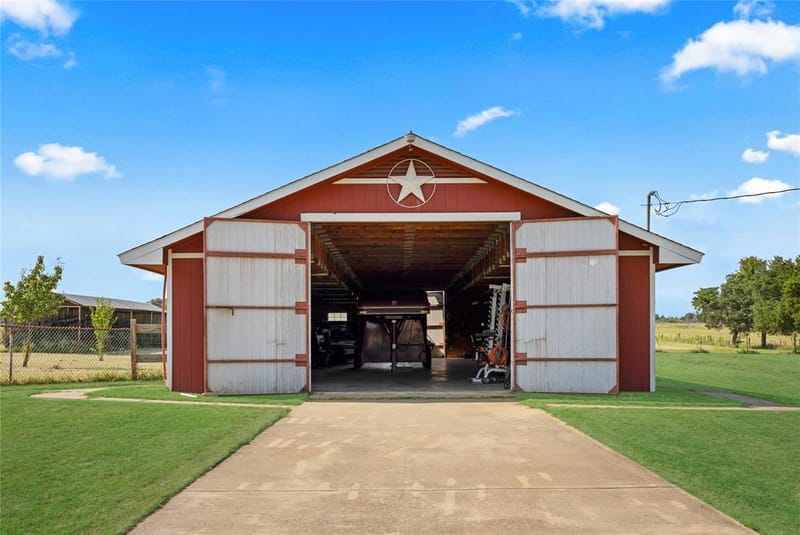 4425 County Road 711, Cleburne TX 76031 - Photo 5