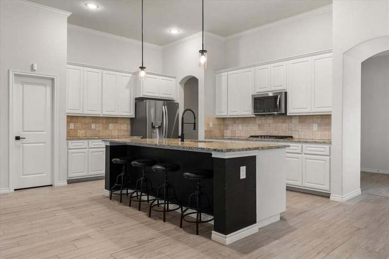 6909 Clayton Nicholas Court, Arlington TX 76001 - Photo 12