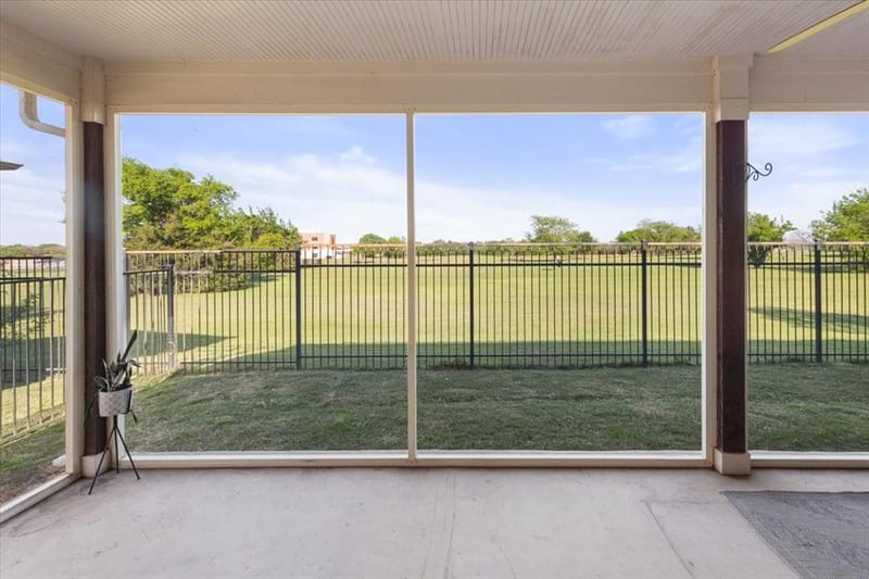6909 Clayton Nicholas Court, Arlington TX 76001 - Photo 38