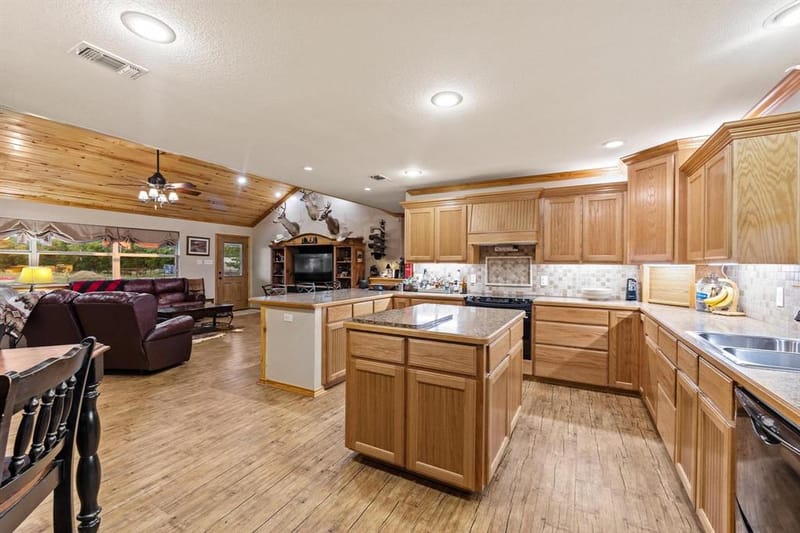 5285 County Road 3226, Lone Oak TX 75453 - Photo 17