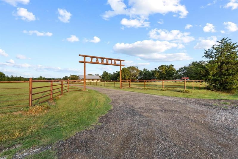 5285 County Road 3226, Lone Oak TX 75453 - Photo 3