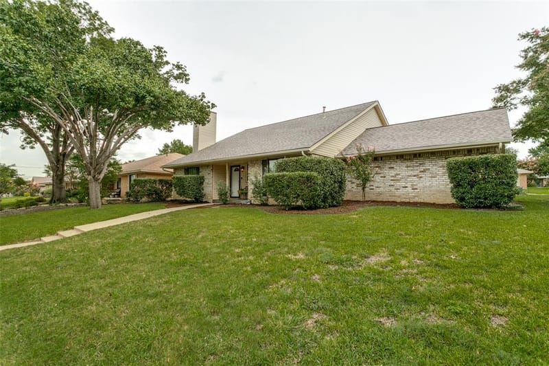 1917 Maxwell Drive, Lewisville TX 75077 - Photo 2