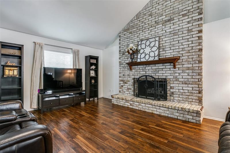 1917 Maxwell Drive, Lewisville TX 75077 - Photo 5