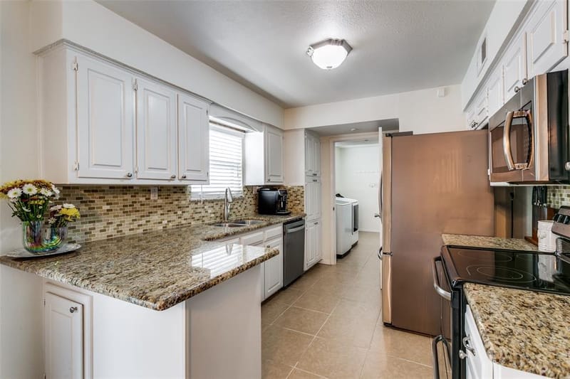 1917 Maxwell Drive, Lewisville TX 75077 - Photo 9