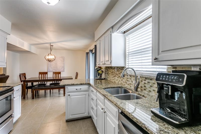 1917 Maxwell Drive, Lewisville TX 75077 - Photo 10