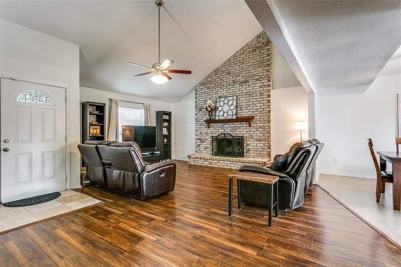1917 Maxwell Drive, Lewisville TX 75077 - Photo 4