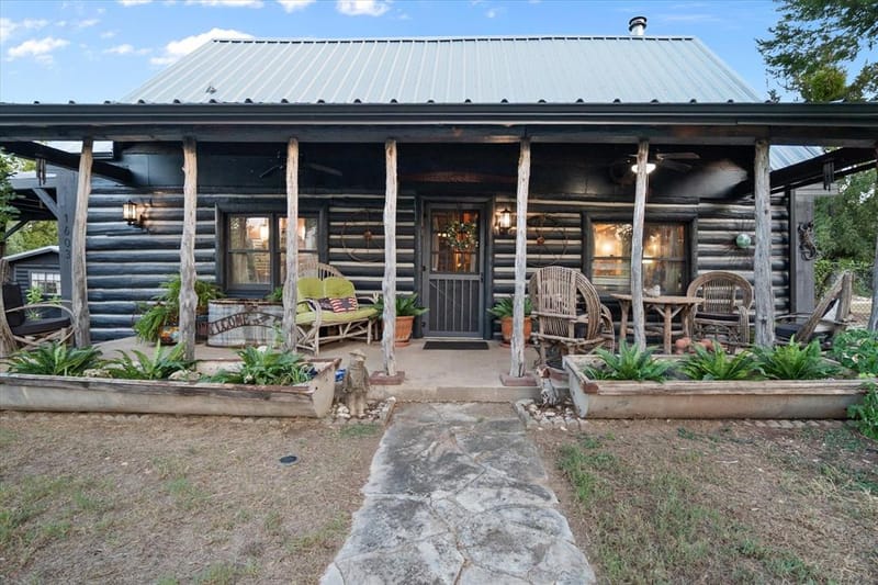 1603 Anaconda Trail, Granbury TX 76048 - Photo 2