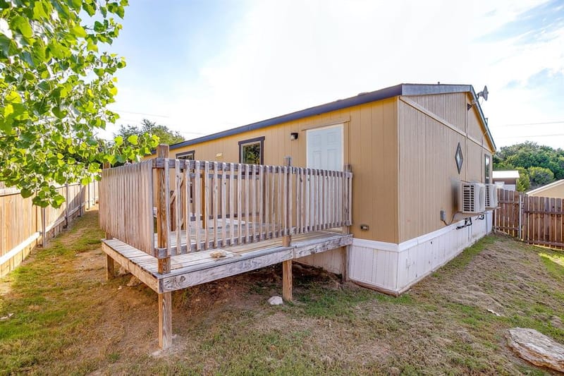 900 Tree Drive, Granbury TX 76048 - Photo 36