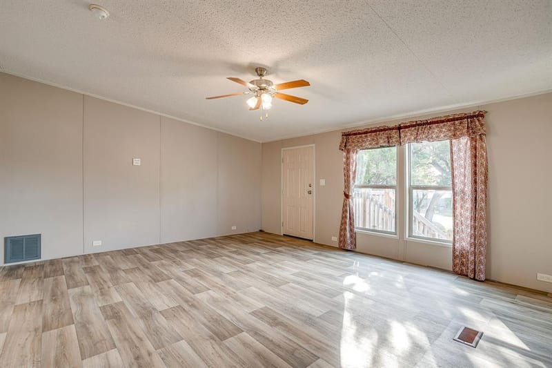 900 Tree Drive, Granbury TX 76048 - Photo 8
