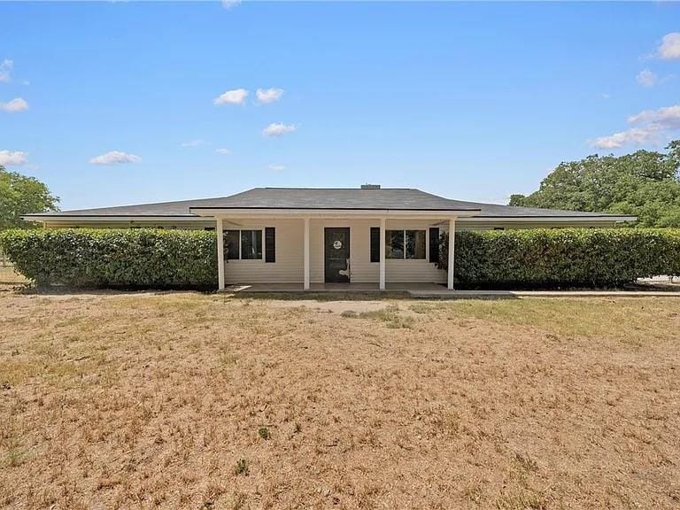 521 Wood, Axtell TX 76624