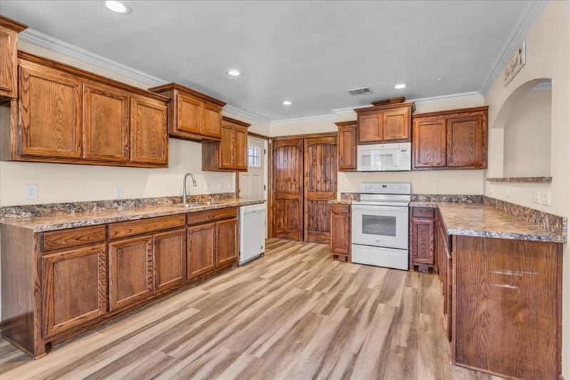 716 N Harrison Avenue, Sherman TX 75090 - Photo 6