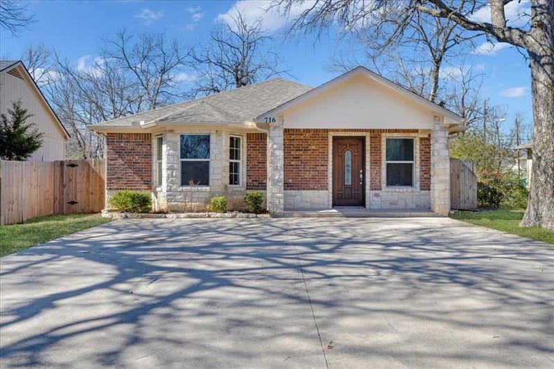 716 N Harrison Avenue, Sherman TX 75090