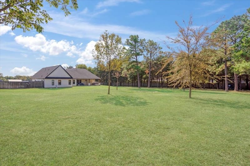 260 Lakeview Drive, Denison TX 75020 - Photo 35