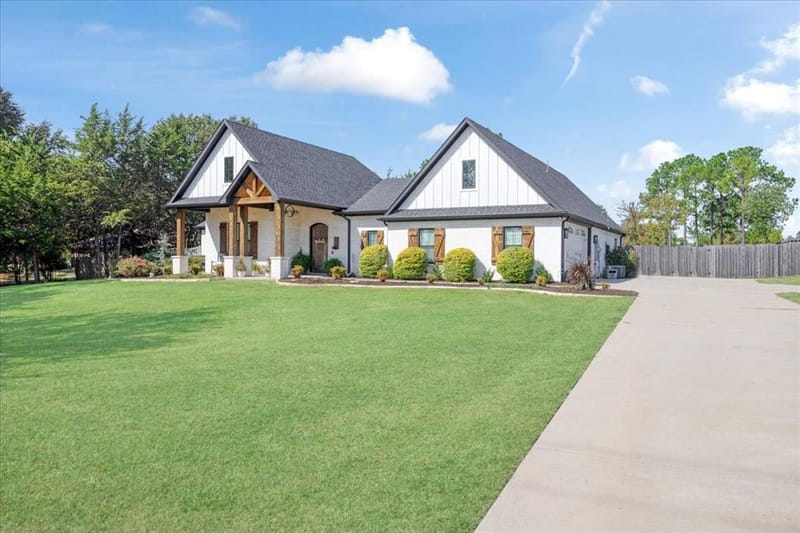 260 Lakeview Drive, Denison TX 75020 - Photo 4