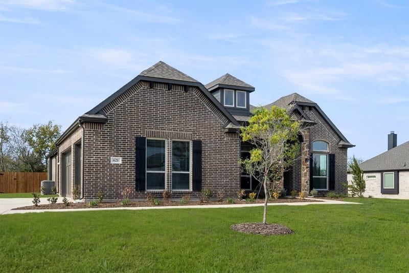 621 S Hidden Lakes, DeSoto TX 75115 - Photo 2