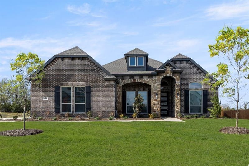 621 S Hidden Lakes, DeSoto TX 75115