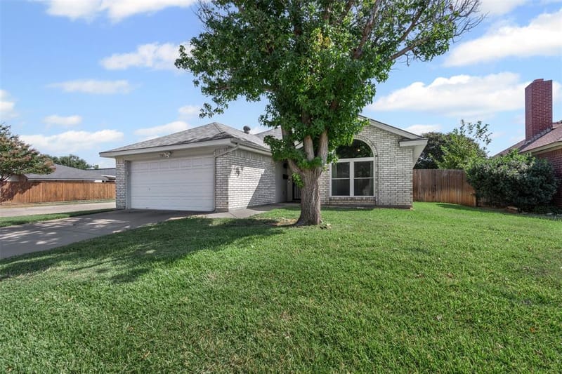 7301 Wagonwheel Road, Fort Worth TX 76133 - Photo 3