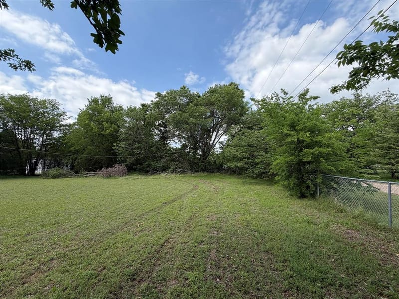 1048 Red Bird, Seven Points TX 75143 - Photo 5