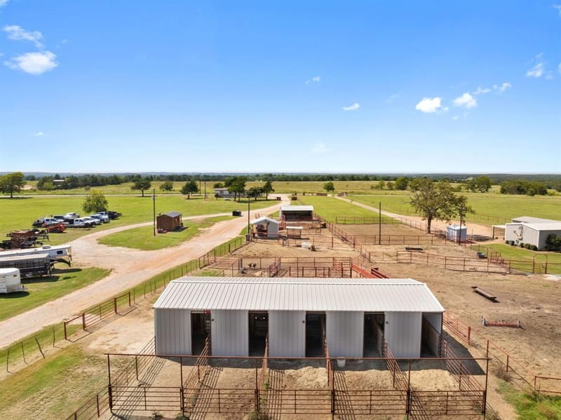 204 Cr 107, Whitesboro TX 76273 - Photo 17