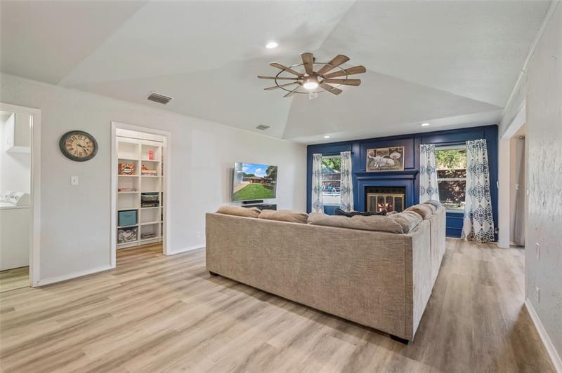4600 Birch Street, Flower Mound TX 75028 - Photo 5
