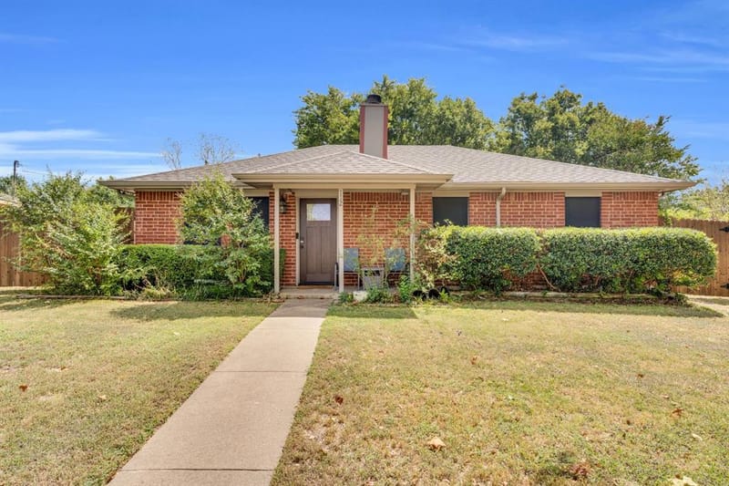 112 Lawndale Drive, Waxahachie TX 75165 - Photo 2
