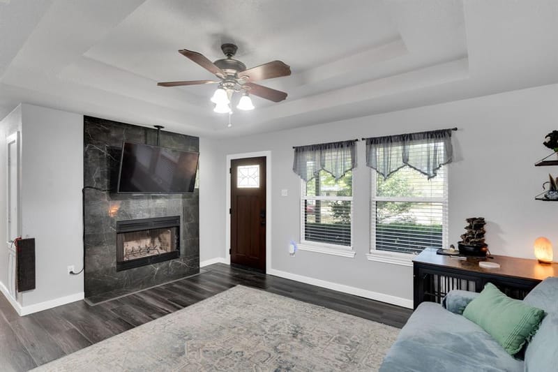 112 Lawndale Drive, Waxahachie TX 75165