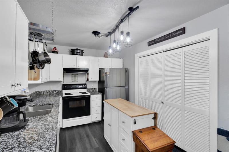 112 Lawndale Drive, Waxahachie TX 75165 - Photo 8
