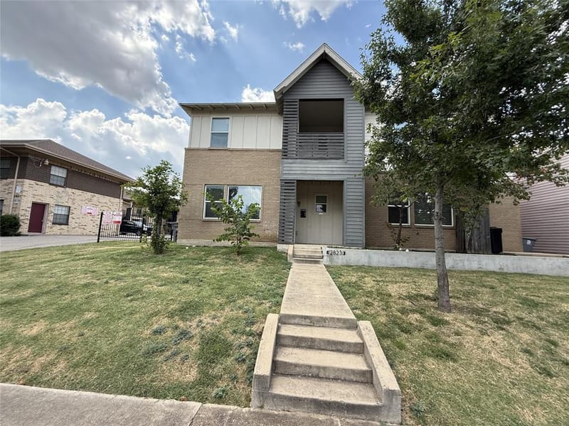 2823 South Boulevard, Dallas TX 75215 - Photo 3