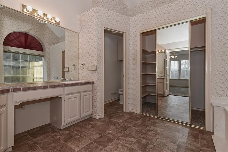 517 Highland Oaks Drive, Greenville TX 75402 - Photo 32