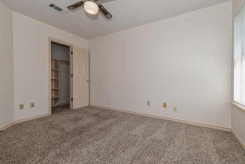 517 Highland Oaks Drive, Greenville TX 75402 - Photo 37
