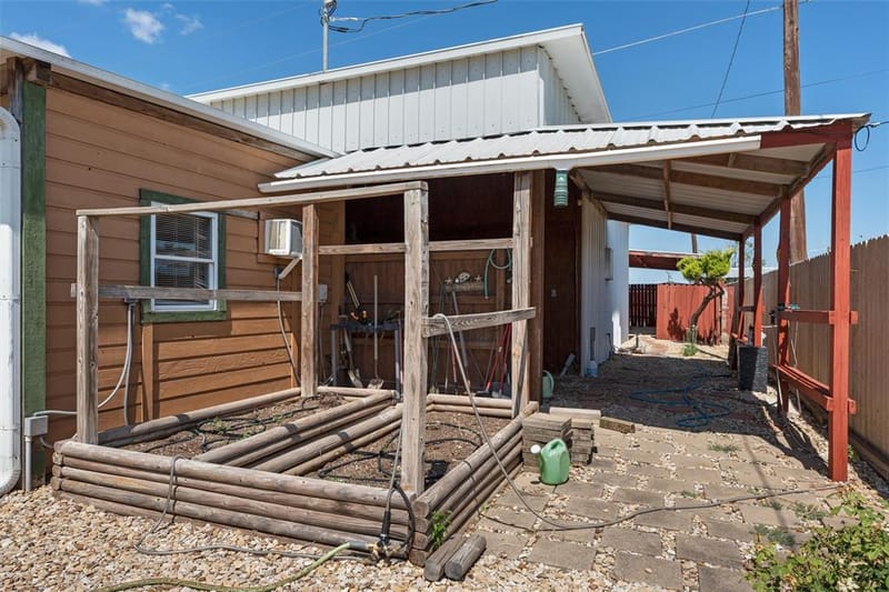 303 Westlake Drive, Woodway TX 76712 - Photo 16