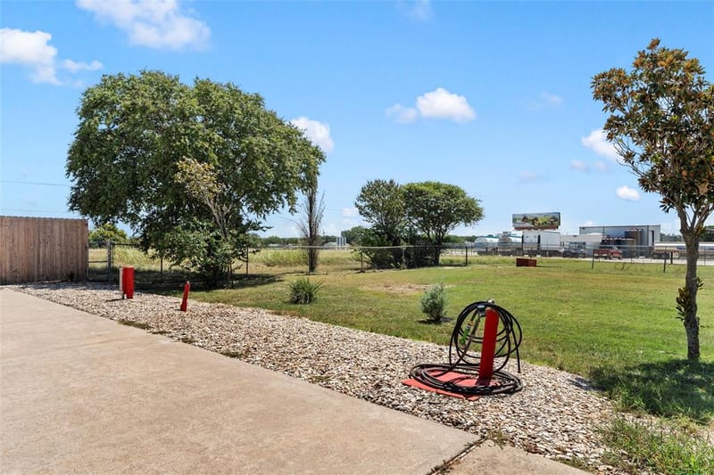 303 Westlake Drive, Woodway TX 76712 - Photo 36