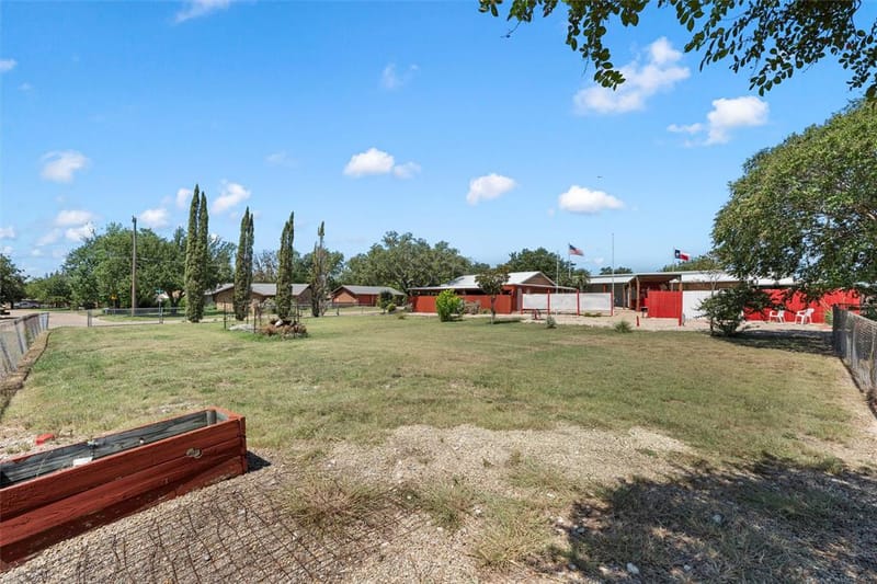 303 Westlake Drive, Woodway TX 76712 - Photo 37