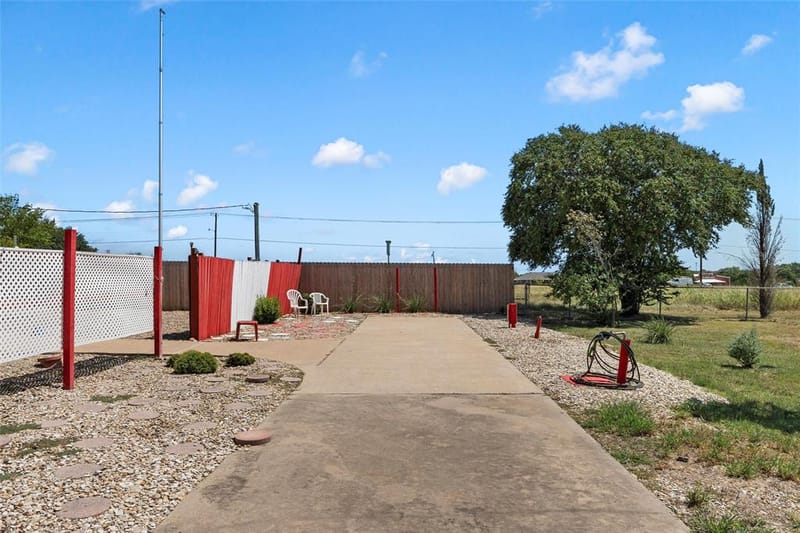 303 Westlake Drive, Woodway TX 76712 - Photo 35
