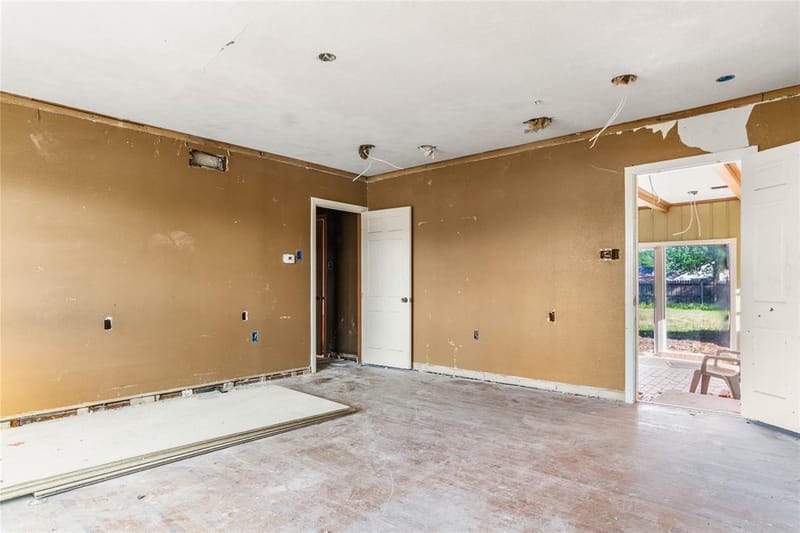 2928 Pine Avenue, Waco TX 76708 - Photo 11